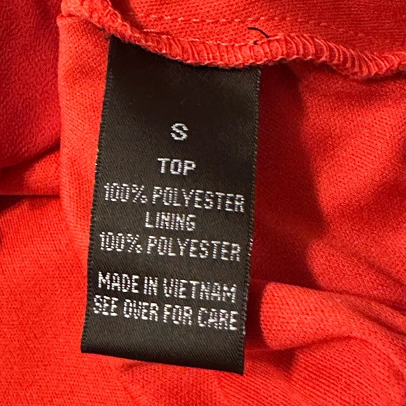 Red Bell Pleated Sleeves Small - Picture 7 of 7